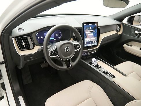 Certified 2026 Volvo XC60 B5 Plus AWD/4WD image 12