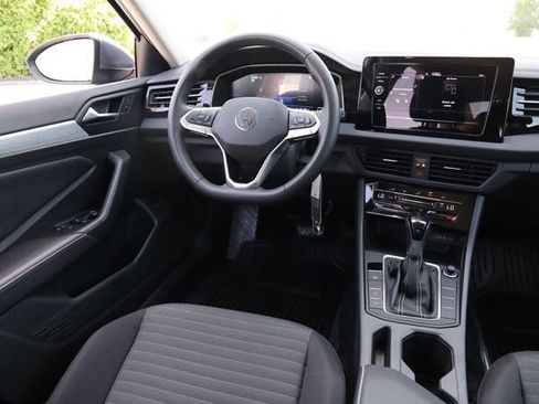 Certified 2025 Volkswagen Jetta S FWD image 20