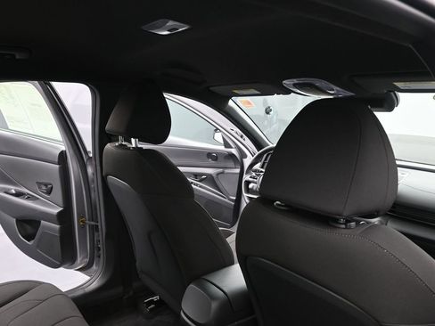 Certified 2025 Hyundai Elantra Sport image 13