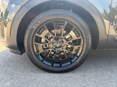 Used 2022 Kia Telluride EX w/ EX Premium Package AWD/4WD image 26