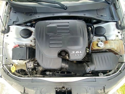 Used 2014 Chrysler 300 S image 33