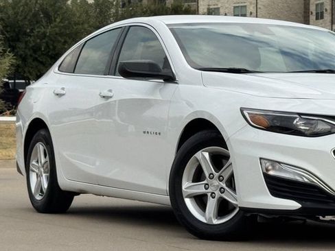 Used 2023 Chevrolet Malibu LS FWD image 3