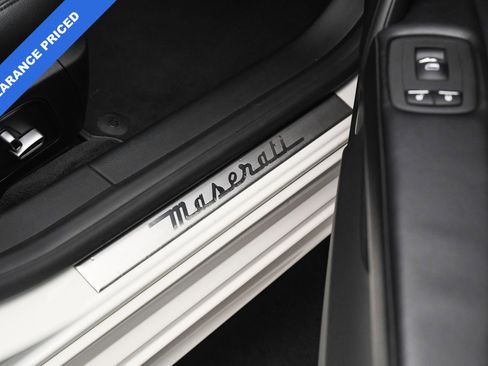 Used 2022 Maserati Quattroporte Modena Q4 image 46