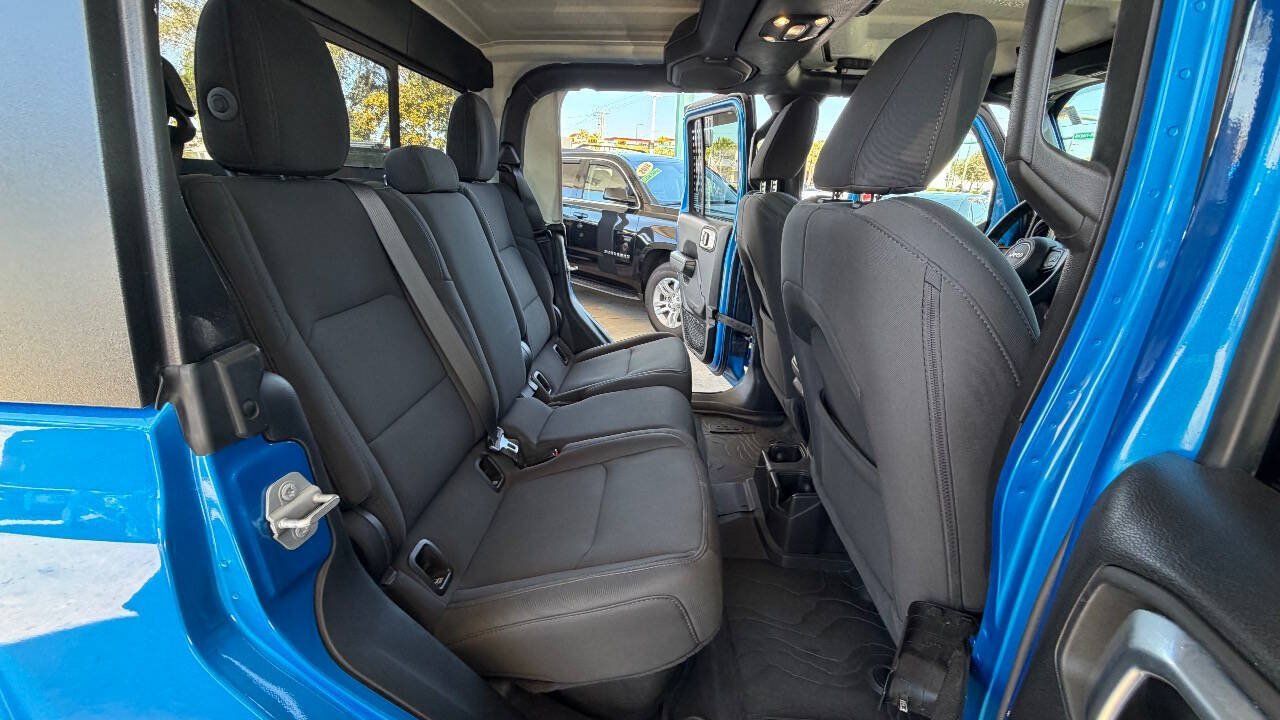 Used 2021 Jeep Gladiator Sport AWD/4WD image 13