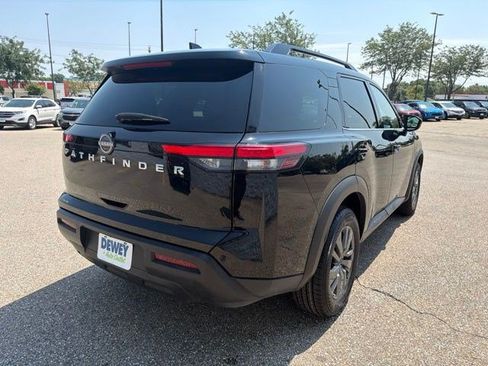 Used 2024 Nissan Pathfinder SV FWD image 5