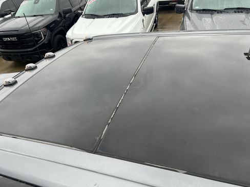 Used 2024 Ford F250 Lariat w/ Tremor Off-Road Package image 21