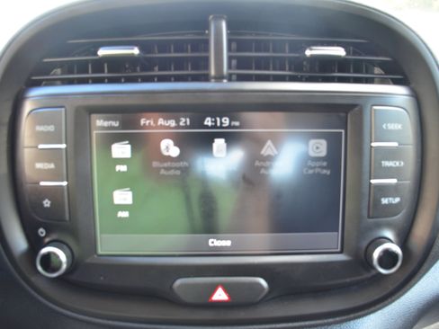 Used 2025 Kia Soul LX w/ LX Technology Package FWD image 48
