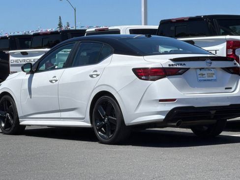 Used 2023 Nissan Sentra SR w/ Midnight Edition Package FWD image 5