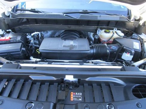 Used 2021 Chevrolet Silverado 1500 LTZ w/ Z71 Off-Road Package AWD/4WD image 9