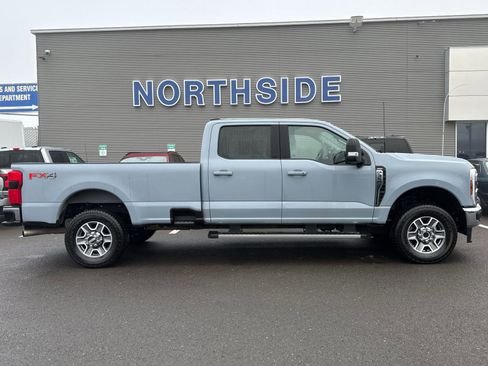 Used 2024 Ford F350 Lariat image 7