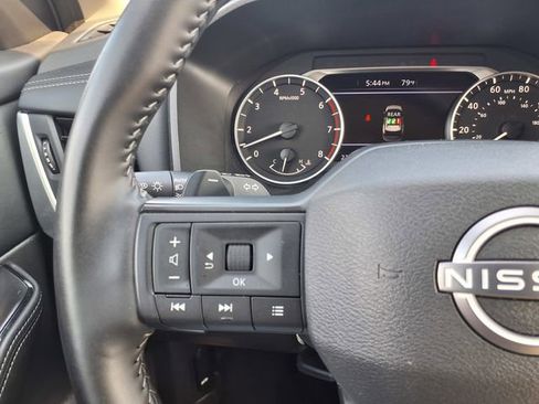 Used 2025 Nissan Rogue SV FWD image 23