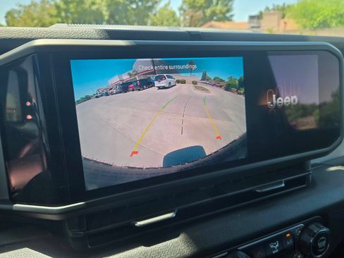 Used 2025 Jeep Wrangler Unlimited Sport S 4xe AWD/4WD image 29