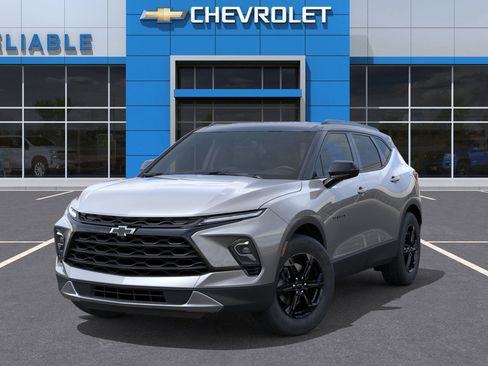 New 2026 Chevrolet Blazer LT image 6