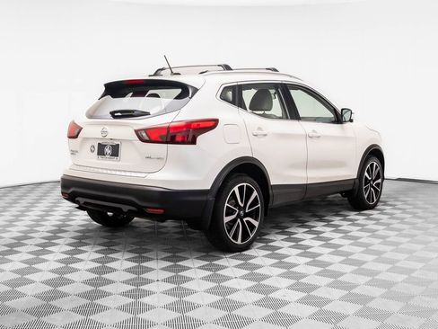 Used 2018 Nissan Rogue Sport SL image 5