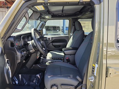 New 2026 Jeep Gladiator Rubicon AWD/4WD image 12