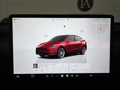 Used 2022 Tesla Model Y Long Range image 17