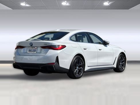 Used 2025 BMW i4 eDrive40 w/ Premium Package RWD image 8