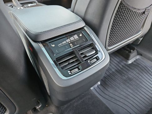 Used 2016 Volvo XC90 T6 Momentum w/ Protection Package Plus image 25