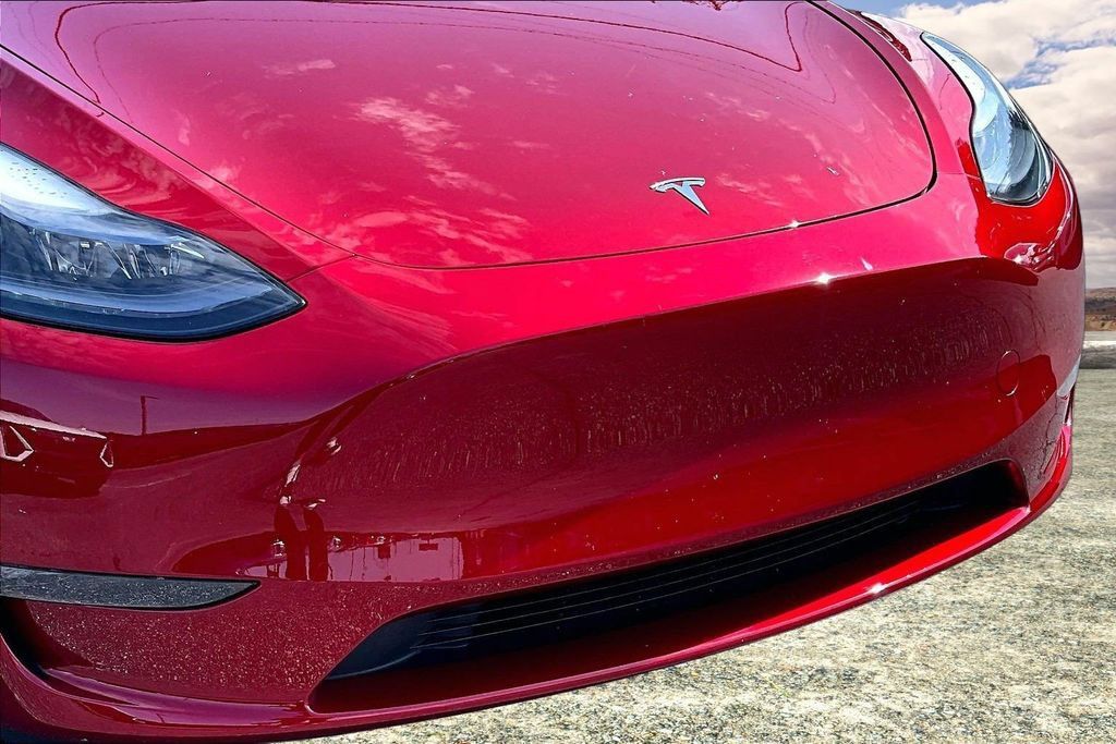 Used 2024 Tesla Model Y Long Range AWD/4WD image 32