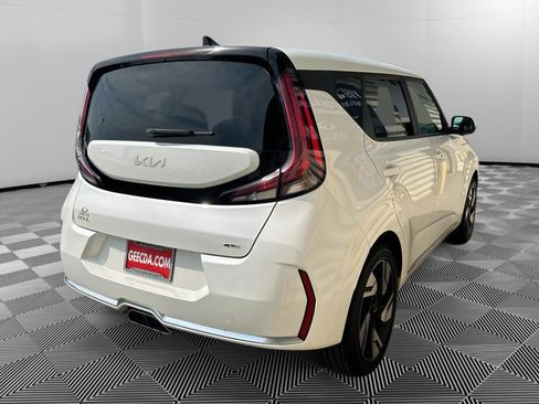 Used 2023 Kia Soul GT-Line FWD image 4