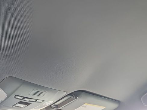 Used 2022 Toyota Corolla SE FWD image 17