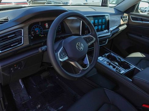 New 2026 Volkswagen Atlas SE FWD image 12