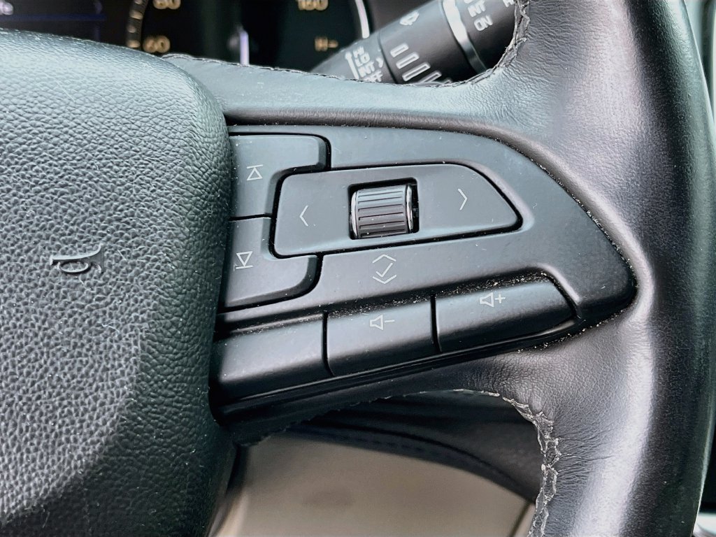 Used 2019 Cadillac XT4 Luxury FWD image 20