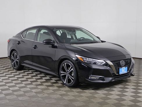 Used 2023 Nissan Sentra SR w/ Trunk Package FWD image 2