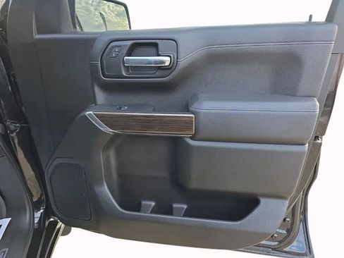 Used 2021 Chevrolet Silverado 1500 RST image 16