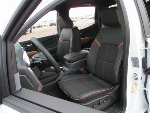 New 2026 GMC Canyon AT4 image 10