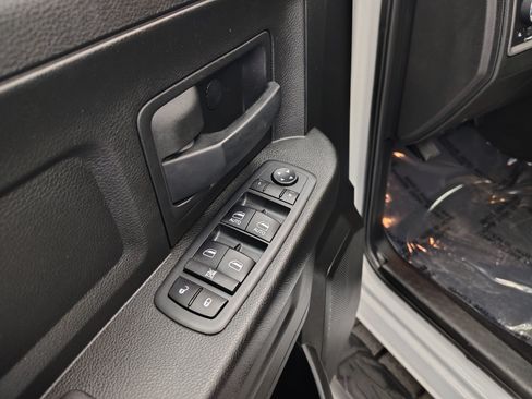 Used 2019 RAM 1500 Express w/ Express Value Package AWD/4WD image 21
