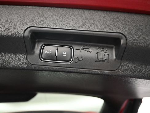 Used 2023 Ford Explorer XLT w/ Equipment Group 202A AWD/4WD image 31