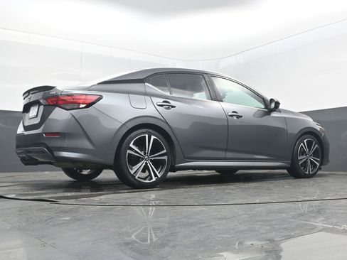 Used 2022 Nissan Sentra SR w/ Trunk Package image 30