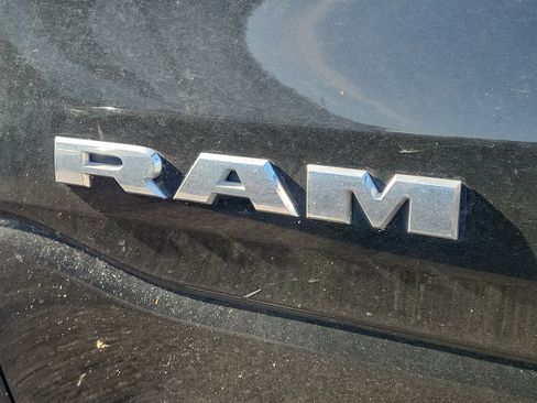 Used 2023 RAM 1500 Laramie AWD/4WD image 11
