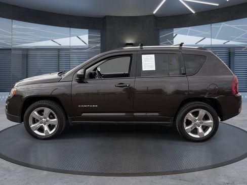 Used 2014 Jeep Compass Limited w/ Sun/Sound Group AWD/4WD image 3