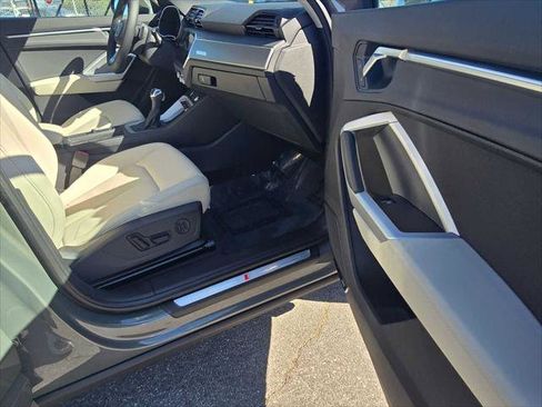 Certified 2025 Audi Q3 2.0T Premium Plus w/ Premium Plus Package image 10