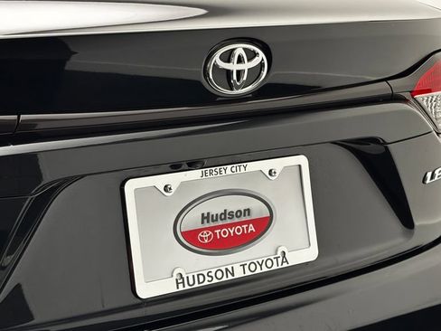 Used 2024 Toyota Corolla LE w/ LE Convenience Package FWD image 8