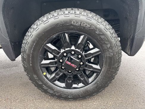 New 2026 GMC Sierra 2500 AT4 w/ AT4 Premium Plus Package image 36