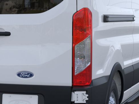 New 2026 Ford Transit 250 148 Medium Roof RWD image 22