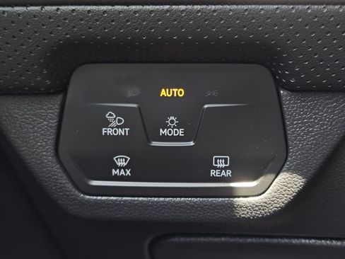 Used 2026 Volkswagen Atlas Cross Sport SE AWD/4WD image 22