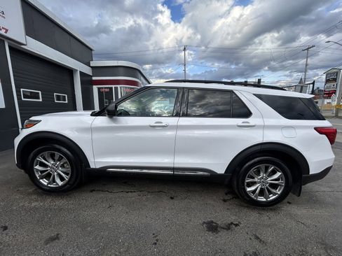 Used 2020 Ford Explorer XLT w/ Equipment Group 202A AWD/4WD image 5