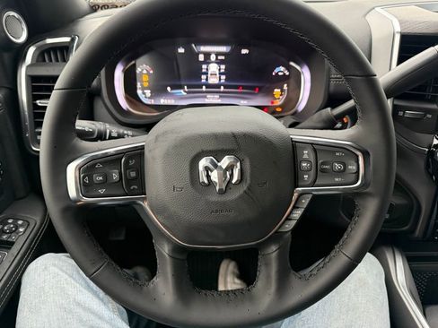 New 2026 RAM 2500 Laramie AWD/4WD image 10