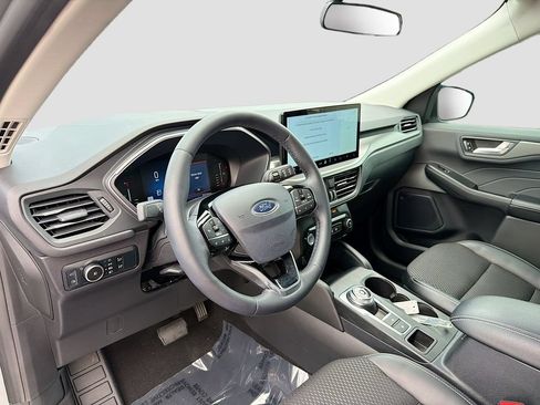 Used 2024 Ford Escape SE FWD image 9