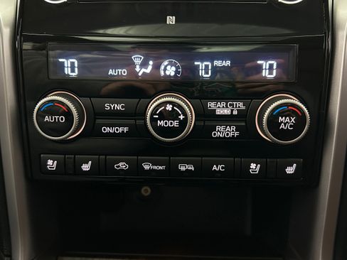 Used 2022 Subaru Ascent Touring AWD/4WD image 10