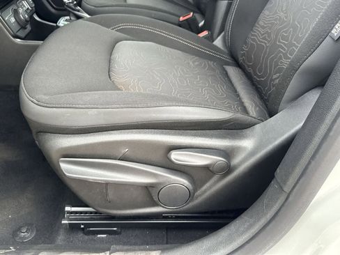 Used 2023 Jeep Renegade Latitude image 18