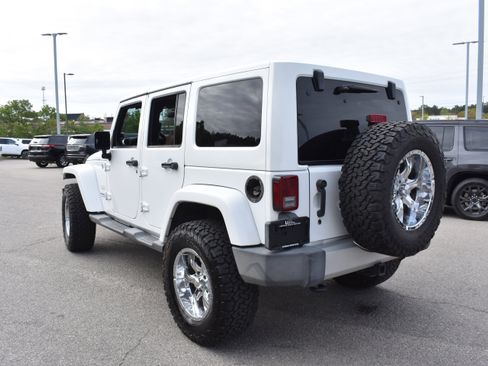 Used 2011 Jeep Wrangler Unlimited Sahara w/ Dual Top Group image 7