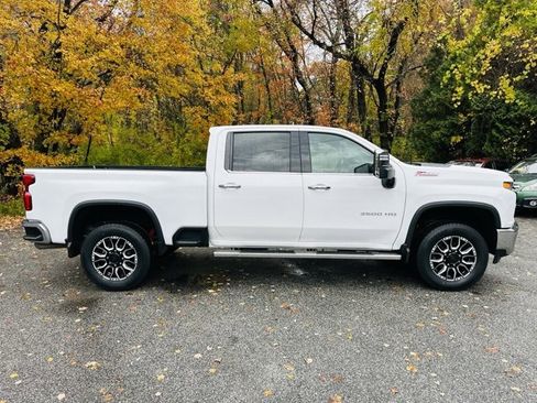Used 2022 Chevrolet Silverado 3500 LTZ w/ LTZ Plus Package image 4