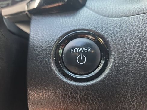 Used 2025 Toyota Camry SE FWD image 21