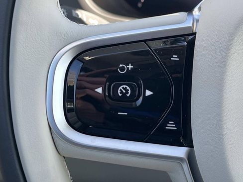 New 2026 Volvo XC60 B5 Ultra w/ Climate Package image 27