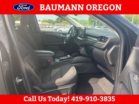 Used 2023 Ford Escape Active w/ Tech Pack #2 AWD/4WD image 11